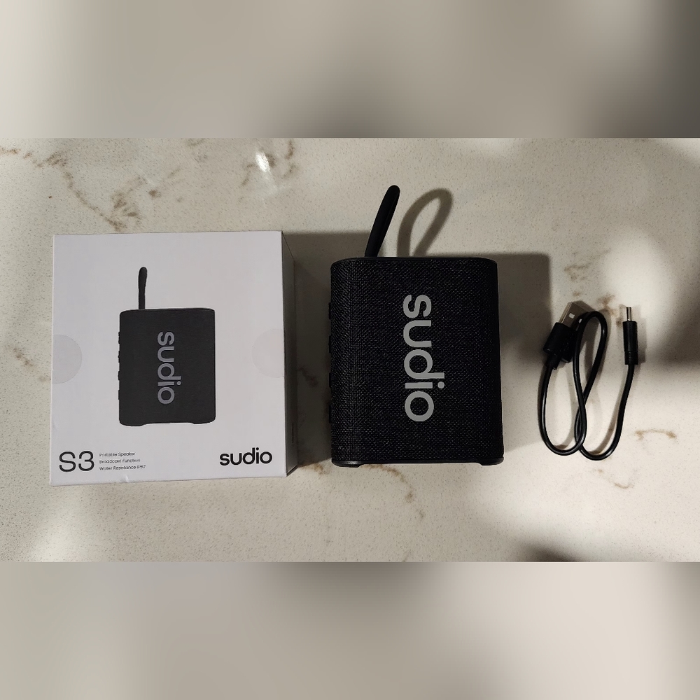New With Tags (NWT) Sudio S3 The Speaker On-the-Go in Black